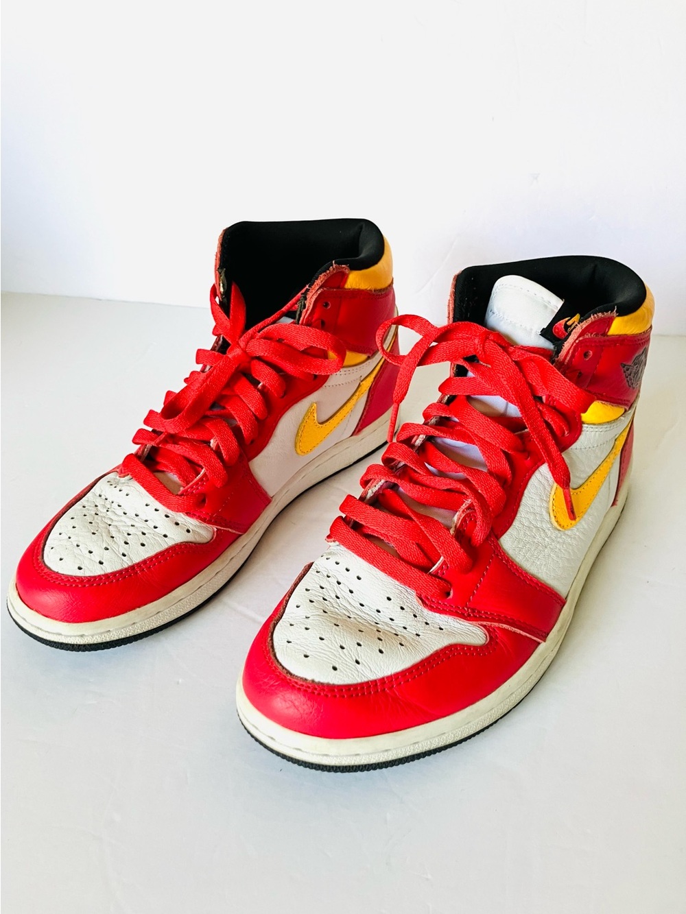 Jordan 1 Retro High OG Light Fusion Red Sneaker 555088-603 Size 7.5